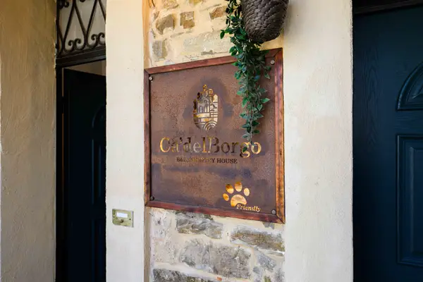 Insegna di Ca' del Borgo